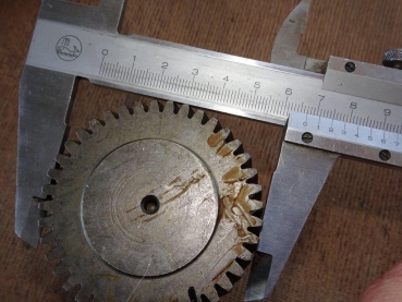 Zahnrad Welle im Schwungmassenausgleich UTB Fiat 550 640 ca. 10cm