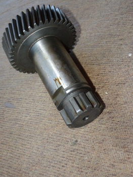 Zahnrad Welle im Schwungmassenausgleich UTB Fiat 550 640 ca. 10cm