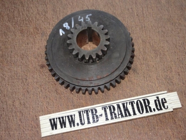 Zahnrad Allrad im Differenzial mit Nut für Bremsklotz UTB Fiat 45/18