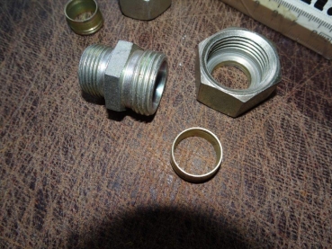 Hydraulik Verschraubung Reduzierung TIH 445 Gewinde M27x2 x M22x1,5