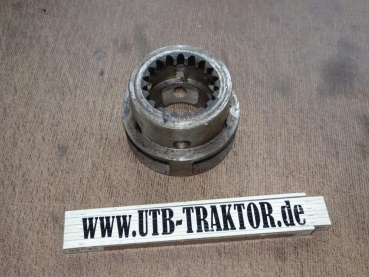 Gehäuse für Zahnrad im Untersetzer Getriebe UTB TIH Fiat