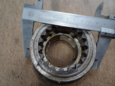 Gehäuse für Zahnrad im Untersetzer Getriebe UTB TIH Fiat