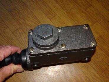 Hauptbremszylinder TIH445