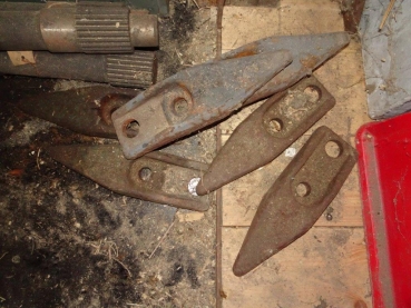 Zahn Spitzzahn für Schachtgreifer TIH 445 Preis pro Stück