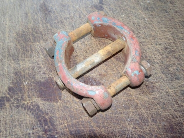 Klemmschelle für verstellbare Vorderachse UTB Fiat gut gebraucht