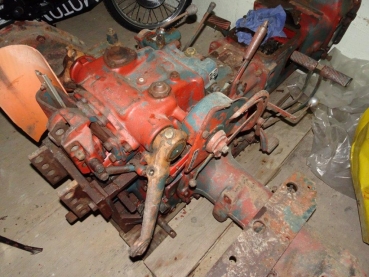 Getriebe Differenzial Achstrichter Endvorgelege Kraftheber org. Fiat 315 / 415