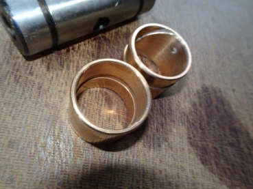 Bolzen + 2x Buchse Set  für Umlenkhebel Vorderachse UTB 300 445 550 Fiat 415 450 480 540 640