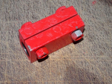 Klemmstück für Lenkzylinder UTB 300 302  Neu