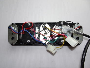 Amaturenbrett Instrumententafel mit Tachowelle + Tachoantrieb UTB 445  + 550
