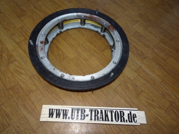 Zwischenstück Raupe Universal UTB S651