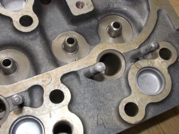 Zylinderkopf UTB 300 + 302 Neu ! incl. Versandkosten.