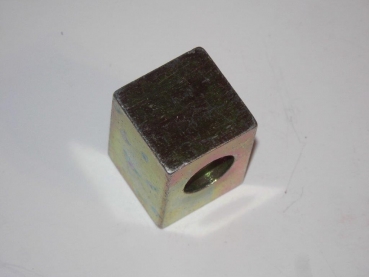 Würfel Stutzen für Anschluß Öldruckgeber - Öldruckleitung Fiat Traktor