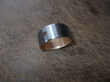 Buchse vorn im Motor Antrieb Hydraulikpumpe UTB Fiat TIH New Holland