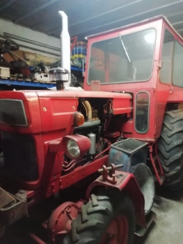 Heckscheibe für UTB 650 + 650M Kabine Nur Selbstabholung