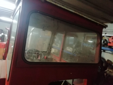 Heckscheibe für UTB 650 + 650M Kabine Nur Selbstabholung