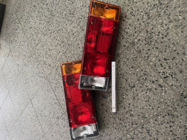 Rücklicht 2 Stück groß Universal  Sonderposten 2 Stück zusammen