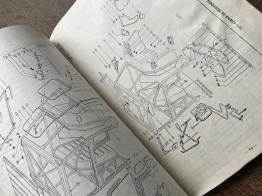 Ersatzteilkatalog UTB 550 IF original Teil für Frontlader Kabine Servolenkung stark gebraucht
