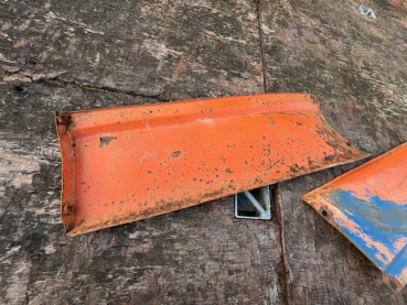 Seitenbleche für Raupe UTB SV 445 gebraucht incl. Versandkosten