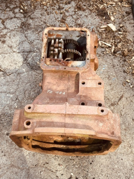 Schaltgetriebe komplett vom UTB 445  TIH Fiat 6 gang mit Gehäuse als Ersatzteilspender incl. Versandkosten