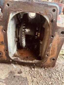 Differenzial Gehäuse vom UTB 445 bzw. Fiat 450  als Ersatzteilspender incl. Versandkosten