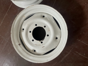 2 Stück Felge vorn für 16 Zoll Bereifung  UTB V445 U550 Traktor Fiat 400 420 450 ...