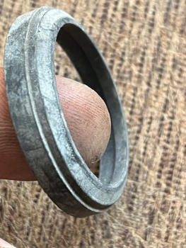 Schmutzabstreifer für Kolbenstange hydraulikzylinder  28 x 36 x 7