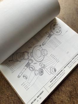 Ersatzteilkatalog Traktor Fiat 420 +  420DT original incl. Versandkosten