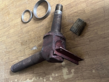 Achsschenkel UTB 550 IF Linke seite - lagerbestand