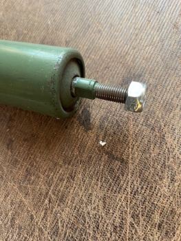 Stoßdämpfer für Sitz eventuell vom TIH 445