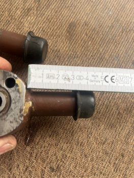 Hydraulikrohr Anschluß an die Hydraulikpumpe UTB TIH kurz