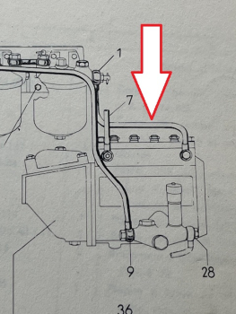Dieselleitung am alten UTB U650 U651 vom Filter zur Einspritzpumpe