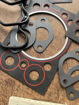 Dichtsatz Zylinderkopf Zetor 4 zylinder Serie UR1 38023086 Serie UR1 38023086 Stärke 1,2 mm