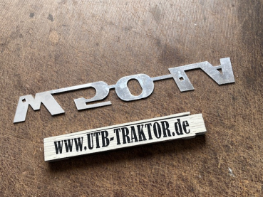 Schriftzug W50LA an der Vorderklappe / Kühlergrill beim IFA W50