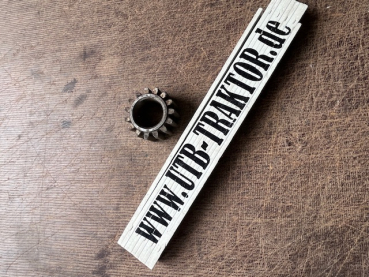 Zahnrad im Untersetzer getriebe UTB TIH Fiat aus original Lagerbestand