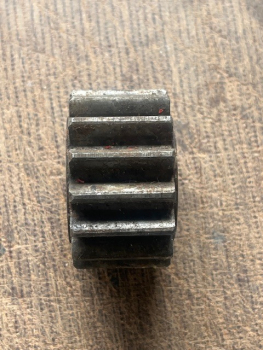Zahnrad im Untersetzer getriebe UTB TIH Fiat aus original Lagerbestand
