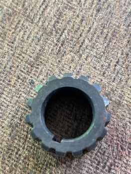 Mitnehmer für Hydraulikpumpe an Fortschritt ZT 323