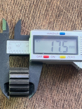 Mitnehmer für Hydraulikpumpe an Fortschritt ZT 323