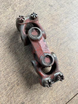 Kreuzgelenk Doppelgelenk IFA W50 / ZT 300-303  Multicar M24-M25-M26 für Lenkung