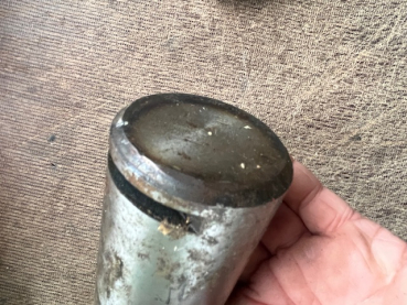 Bolzen an der Abstützung mit Innengewinde vom TIH 445 55 x 142 mm Neuteil