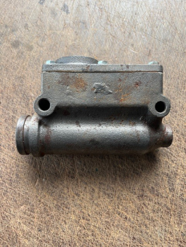 Hauptbremszylinder TIH 445 an Bastler