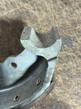 2 x Bremsbacken RS09 GT124 T157 aus DDR Lagerbestand