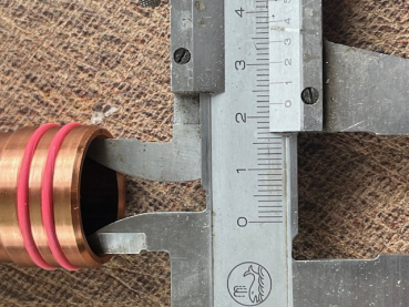 Hülse für Düsenstock Fiat 450 480 540 640 mit 8mm Loch