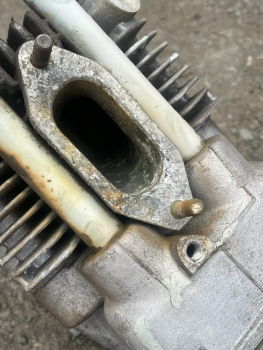 Zylinderkopf T174 T159 Famulus gebraucht
