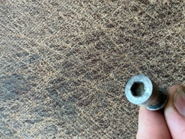 1 Stück Schraube für Leitung an der Hydraulikpumpe UTB TIH gut graucht Inbus