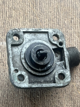Tachoantrieb gebraucht vorn am Motor UTB U 300 + 302 + 342 + 445 + 550 defekt