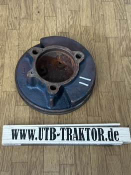 Keilriemenscheibe Kurbelwelle vorn UTB 300  + U302  mit 2 Zylinder Motor