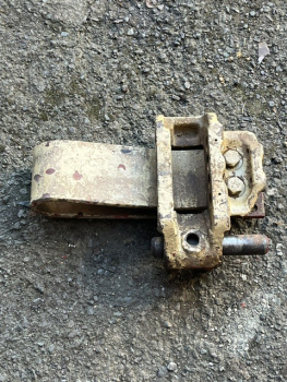 Feder für Kraftheber Heckhydraulik UTB Fiat gut gebraucht mit Aufnahme Halterung für Oberlenker