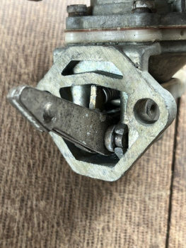 Förderpumpe Traktor TIH UTB Fiat mit der Runden Kuppel aus original Lagerbestand