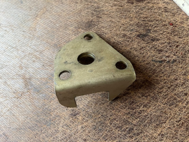 Anschlag Blech für den Hebel vom Zusatzsteuergerät UTB Fiat