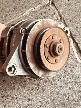 Lichtmaschine  UTB TIH Fiat  gebraucht / defekt als Ersatzteil